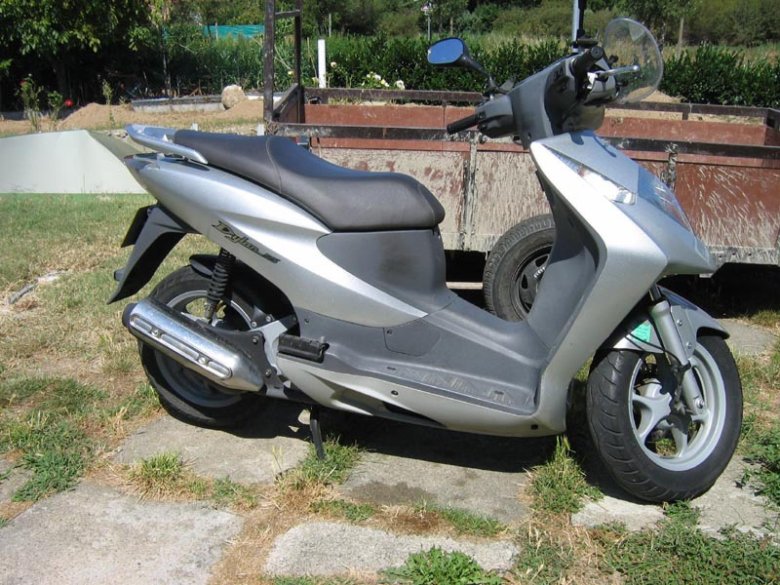 Aprilia leonardo 150