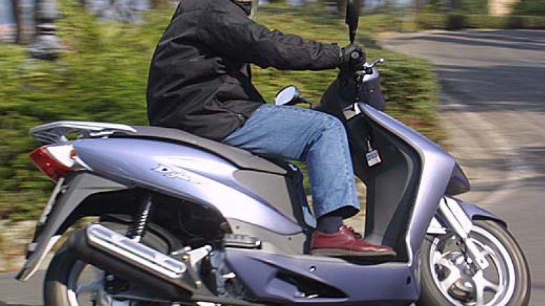 Скутер Хонда Magna 150