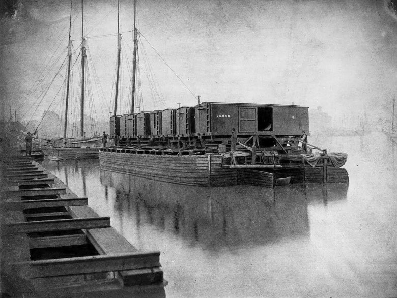 Старая баржа