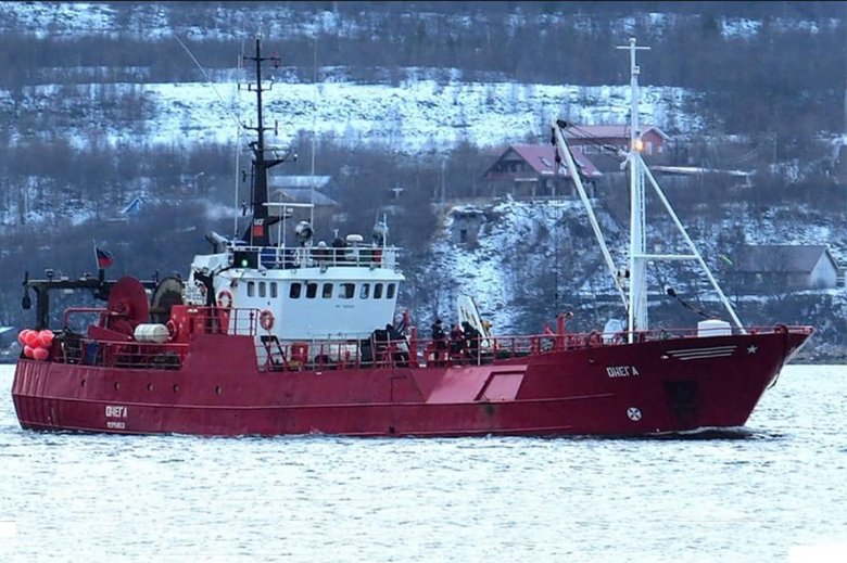Рыболовное судно Онега