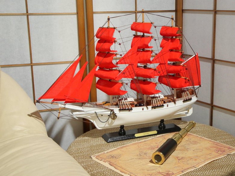 Модель корабля товарищ