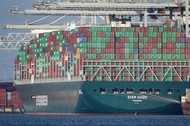 Эвер Гивен контейнеровоз