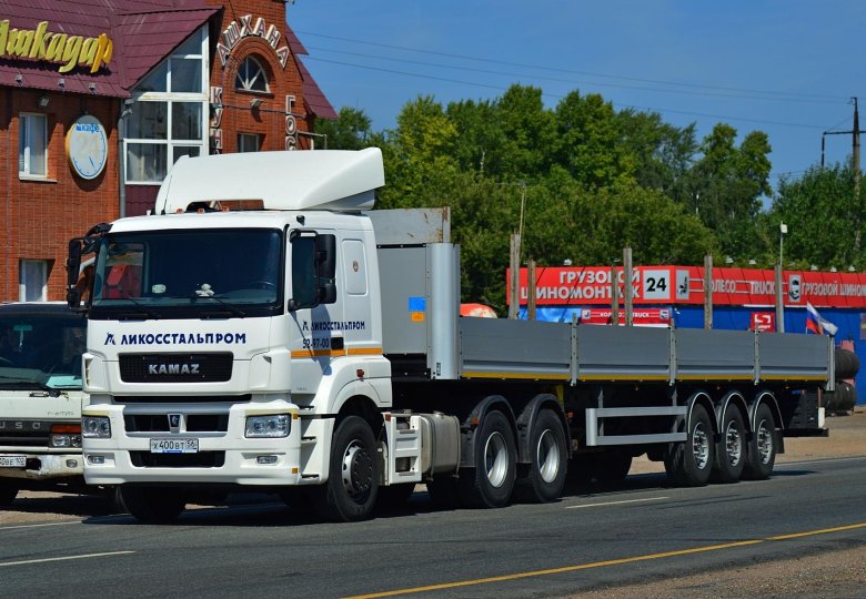 Тягач КАМАЗ 65206