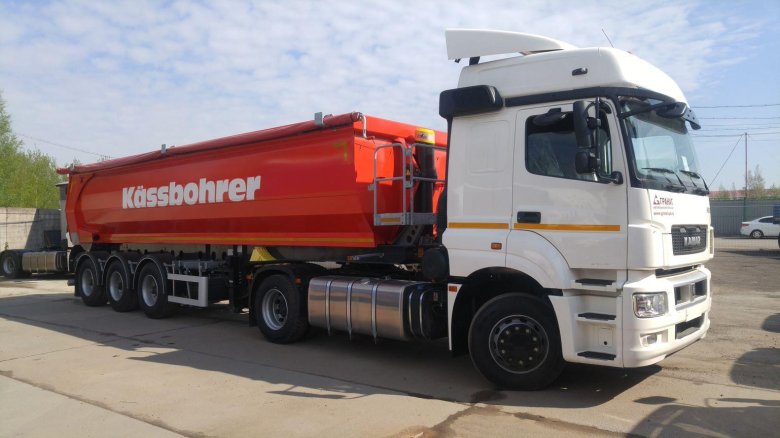 Камаз 5490 с самосвальным полуприцепом