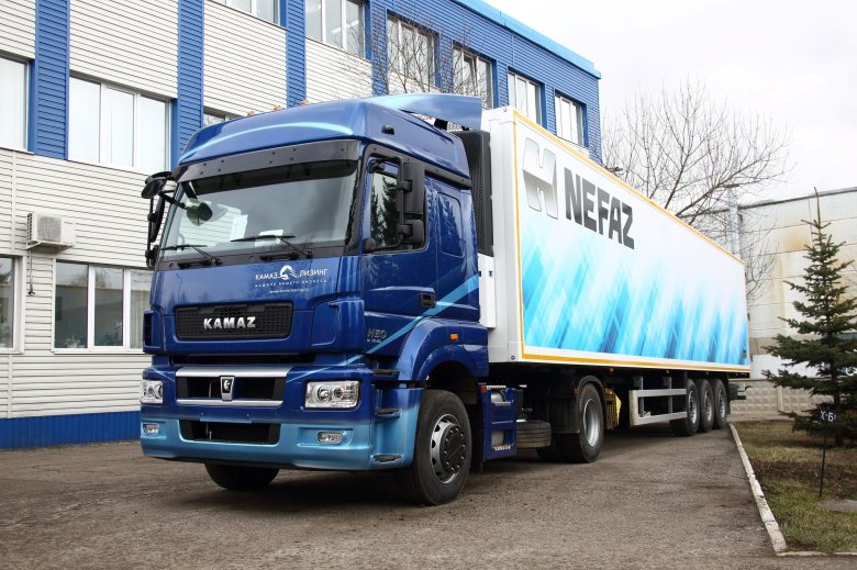 КАМАЗ 5490 Нео с полуприцепом