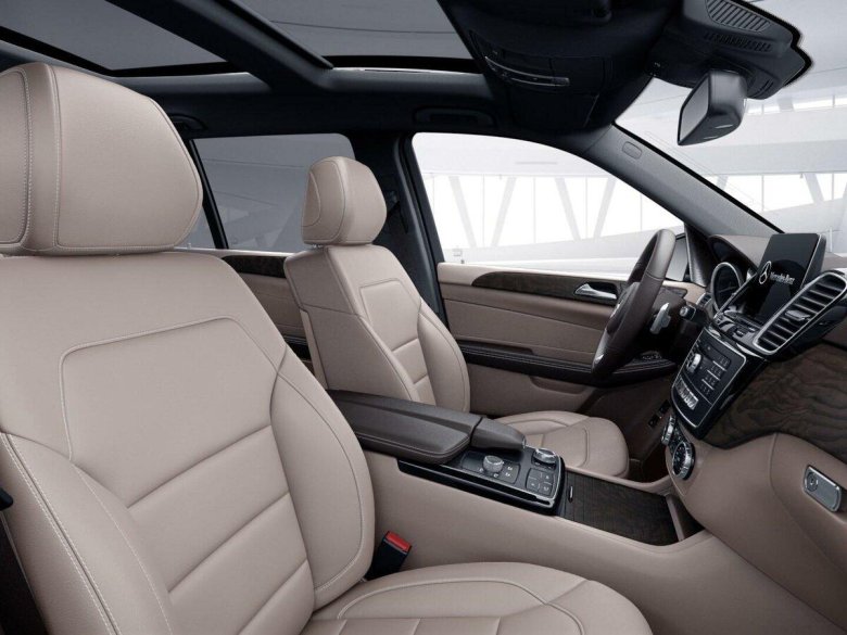 Мерседес ГЛС 300д салон