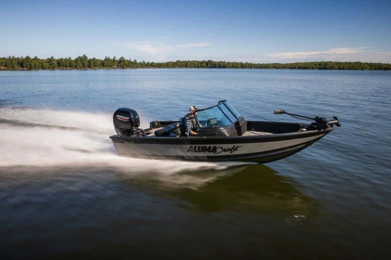 Лодка Алюмакрафт Шедоу 175