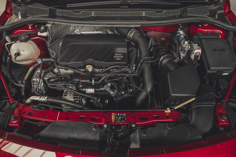 Opel Astra j под капотом