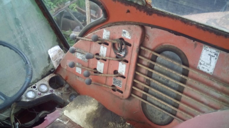 СК-6 Колос кабина