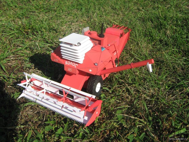 Модель комбайна Колос