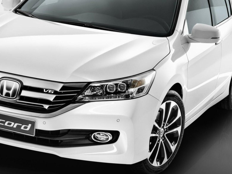 Хонда Аккорд 2015 белый