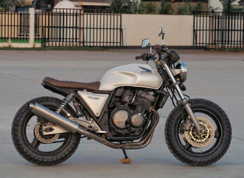 Honda CB 400 super four Custom