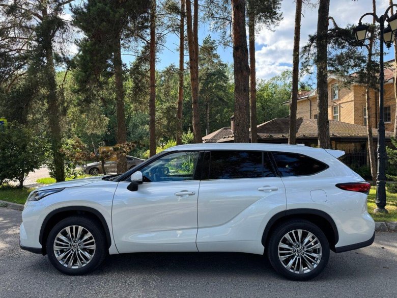 Toyota highlander 2021