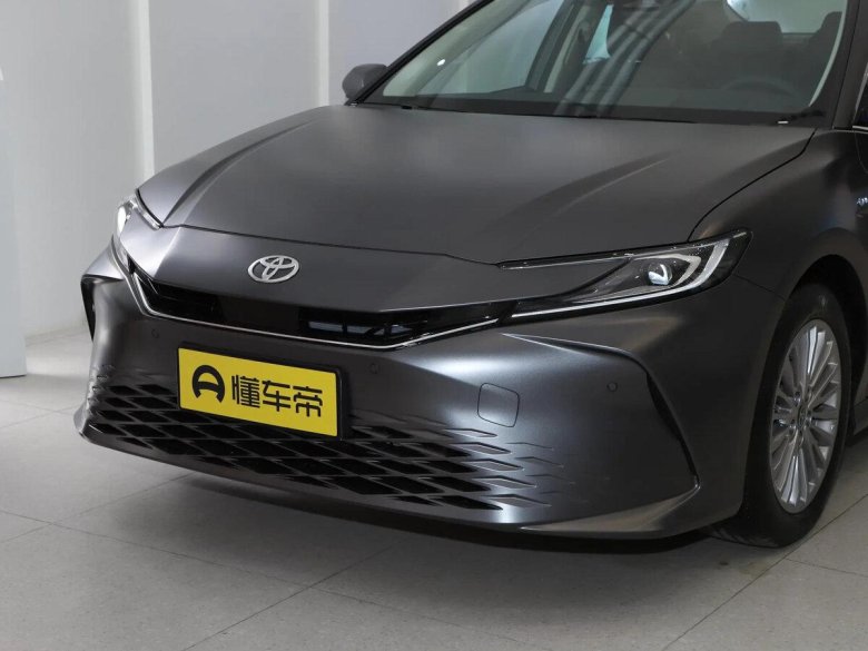 Новая toyota camry