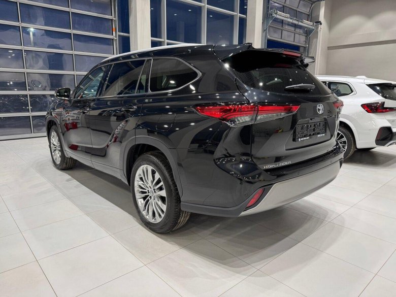 Toyota highlander iv (u70)