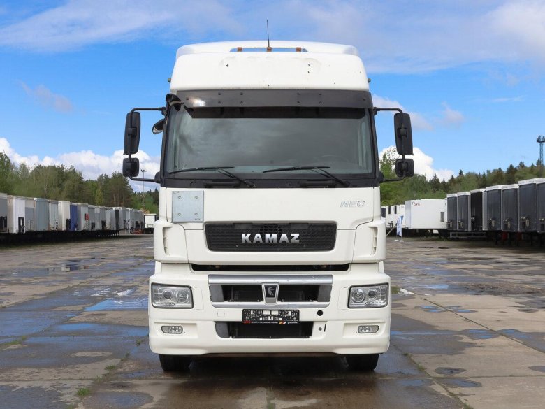 Седельный тягач камаз 5490