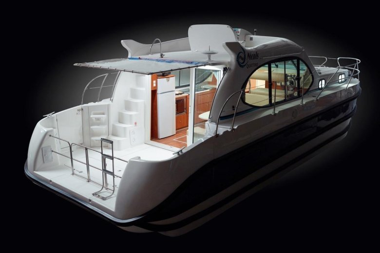 Алюминиевый каютный катер