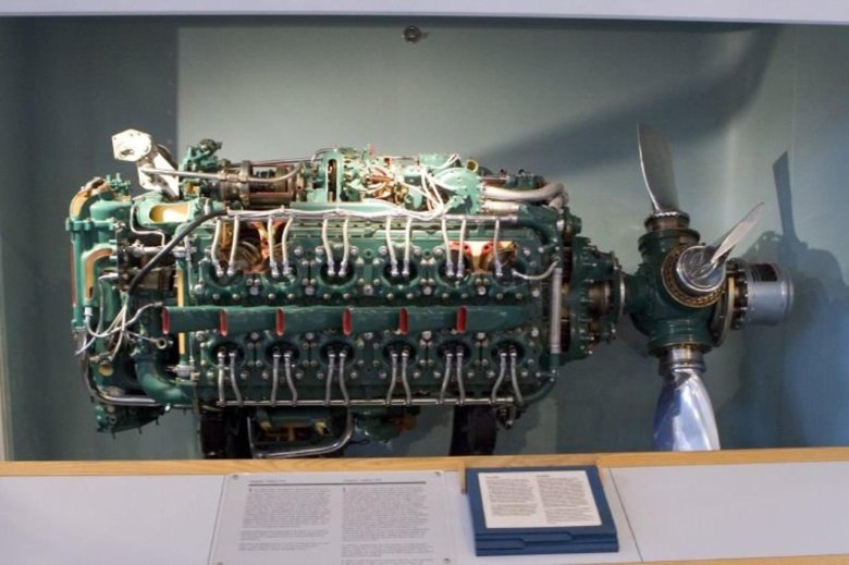 Мотор Napier Deltic